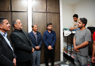 دیدار  استاندار خراسان جنوبی با دانشجویان دانشگاه بیرجند در خوابگاه‌های صدف و سرو